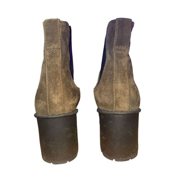 Vince Henderson Chelsea Heel Boot Women's Size 9.5 M Brown Suede Water Repellant - Picture 5 of 9